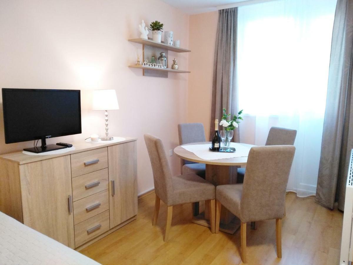 Sunray Studio Apartment Загреб Экстерьер фото